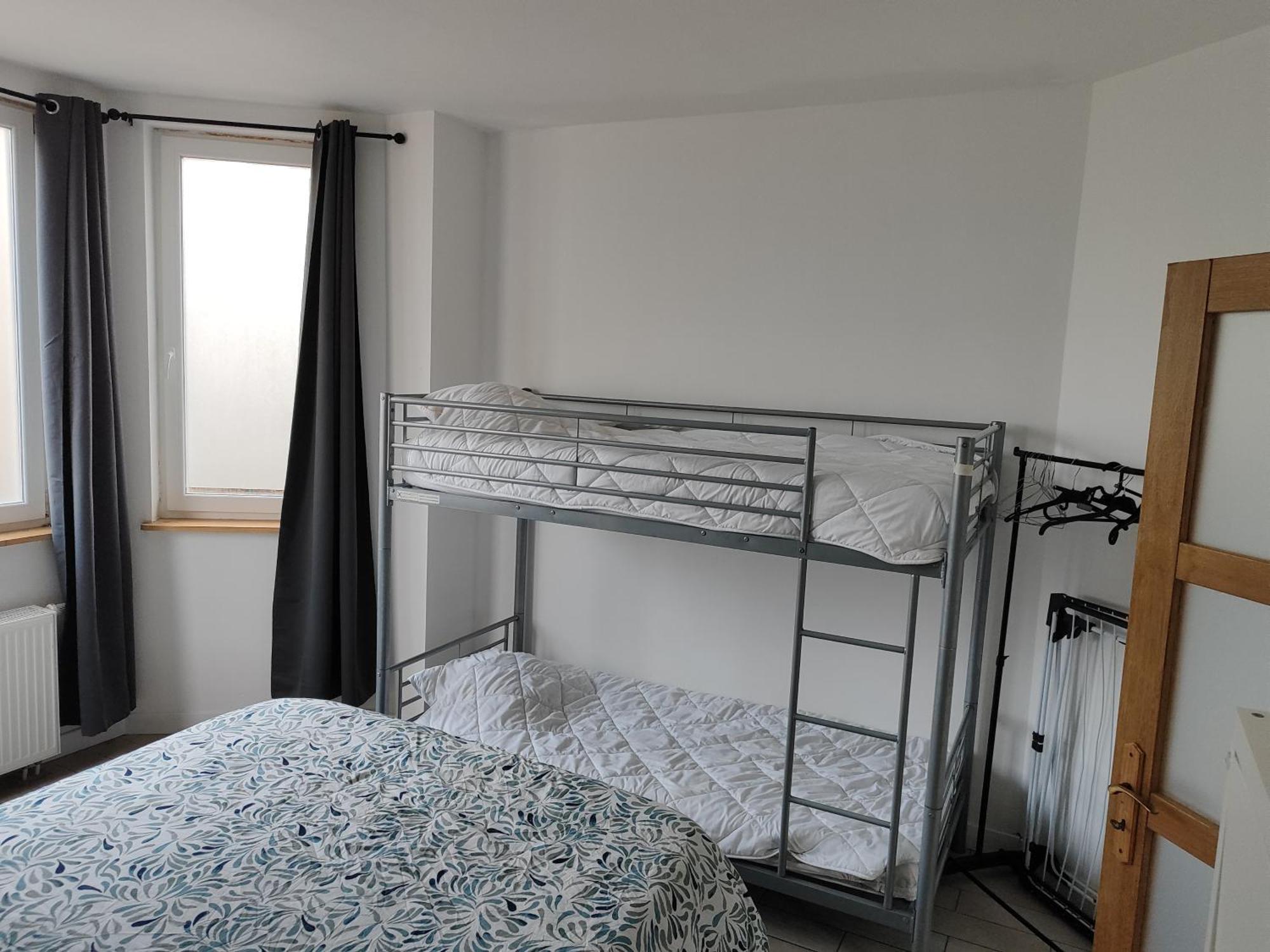 Appartement Spacieux Avec Parking Et Terrasse دي بان المظهر الخارجي الصورة